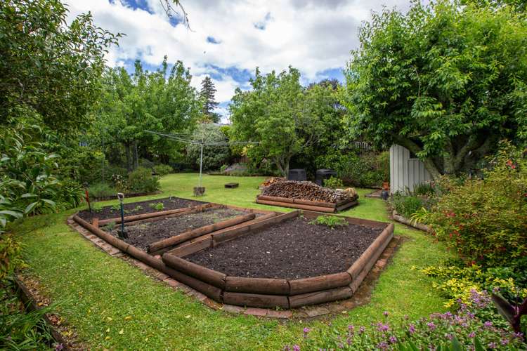 186 The Ridgeway Stoke_16