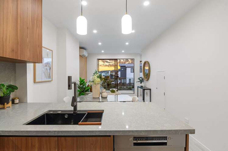 87 Joshua Carder Drive Hobsonville_5