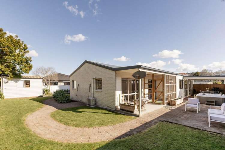 26 Shelley Street Otumoetai_14