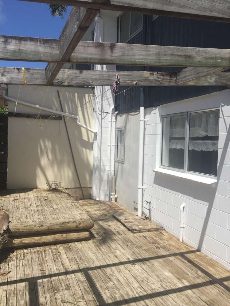 2/2a Bowers Road Glen Eden_6