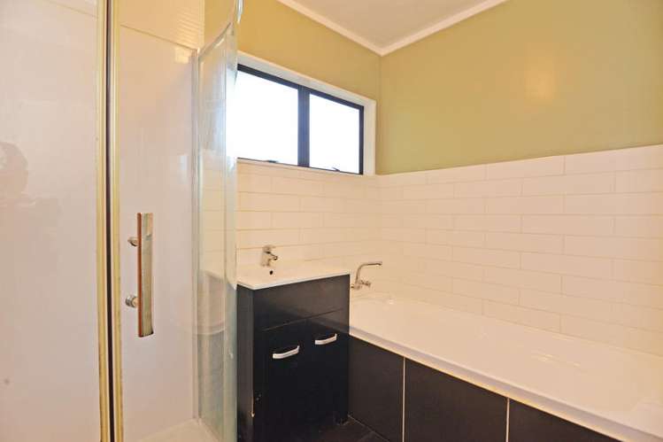 71 Woodglen Road Glen Eden_11