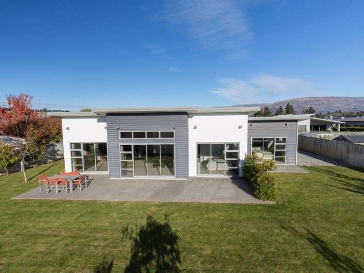 48a Frye Crescent Albert Town_1