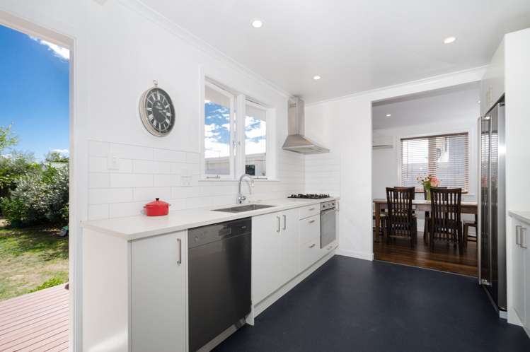 20 Tamariki Avenue Kelston_8