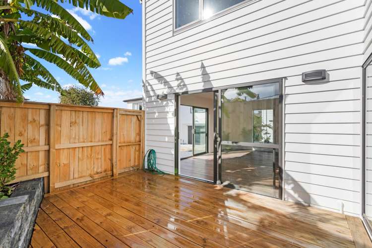 49a Royal View Road Te Atatu South_14