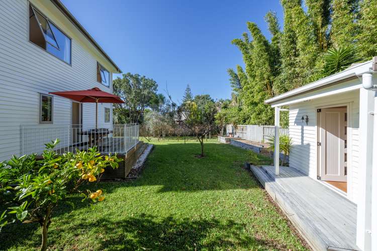 9 Nikau Road Oneroa_34