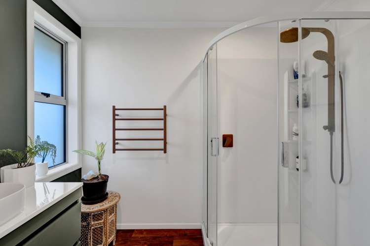 44 Wairau Road Oakura_13