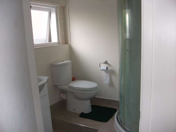 5 Bloomfield Place Epsom_10