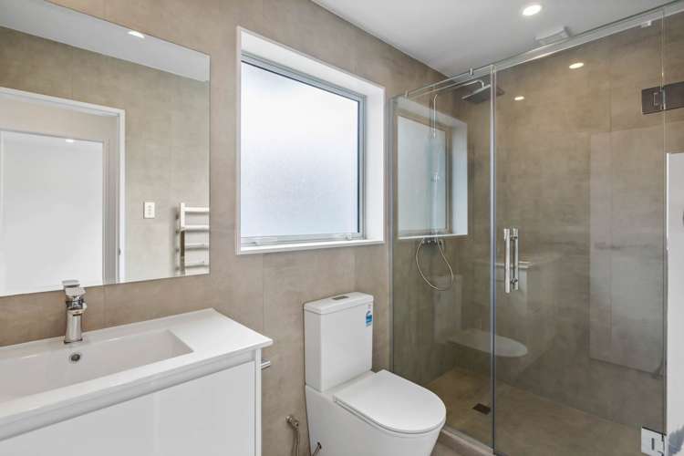 98c Flanshaw Road Te Atatu South_12