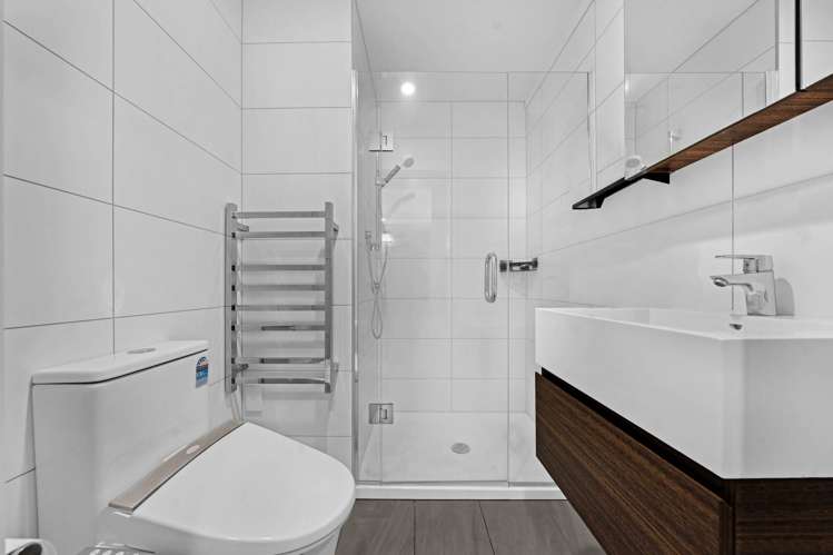 102/12 Barrack Road Mt Wellington_8