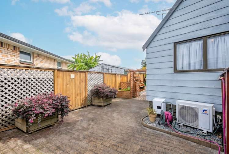15B Anderson Road Deanwell_27