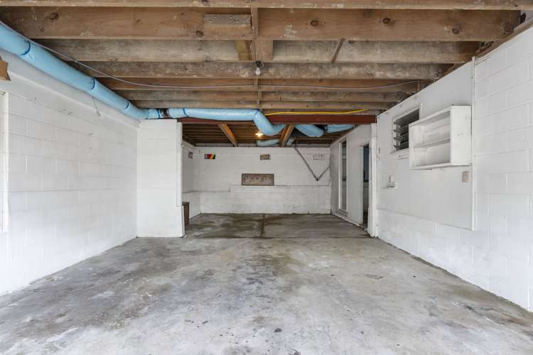 176 Edmonton Road Te Atatu South_15