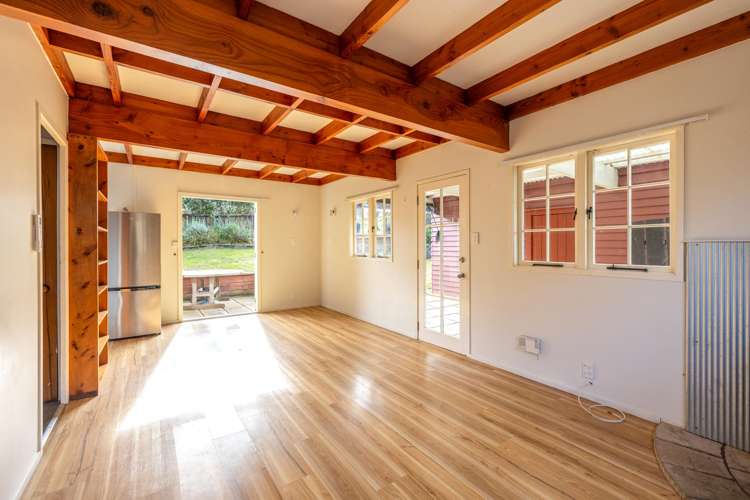 13 Totara Road Onetangi_16