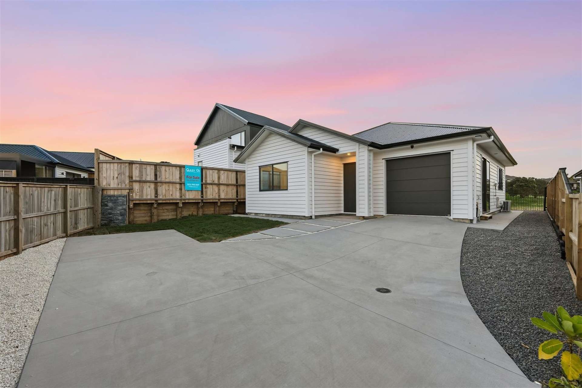 50 Whakairo Crescent Gulf Harbour_0