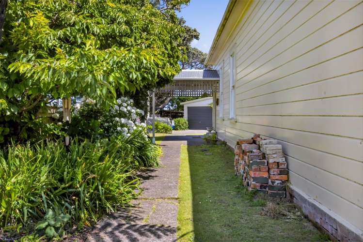 207 Egmont Street Patea_43