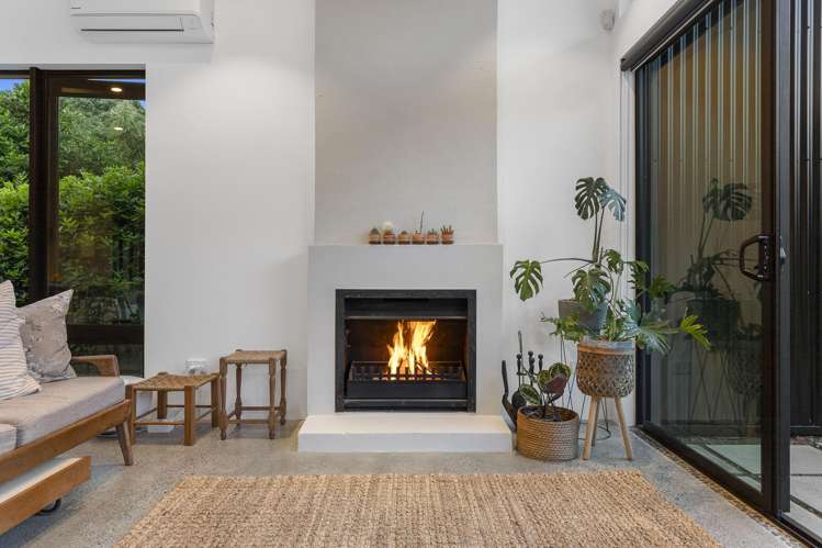 8 Erangi Place Bethells Beach_38