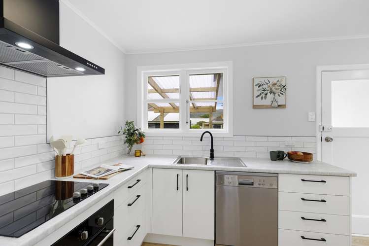 86 Kowhai Street Naenae_7