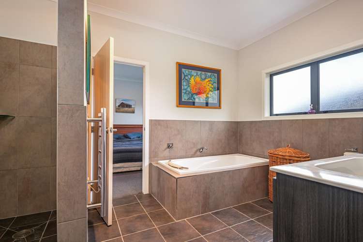 8 Crabapple Close Milson_14