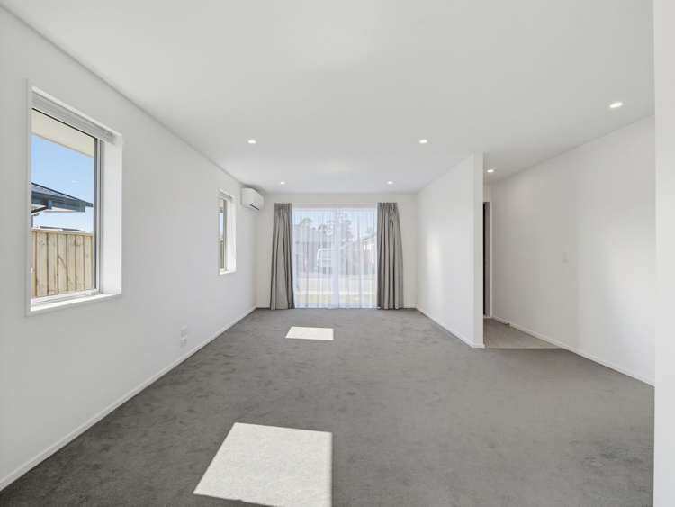 35 Tara Crescent_5