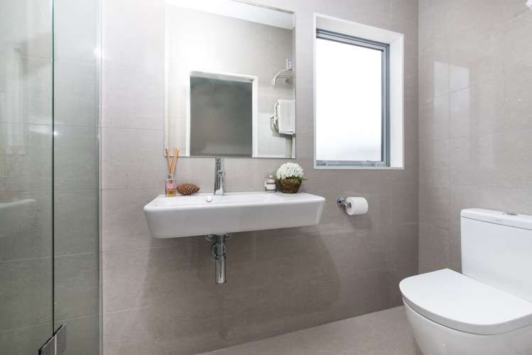 12a Woodglen Road Glen Eden_13