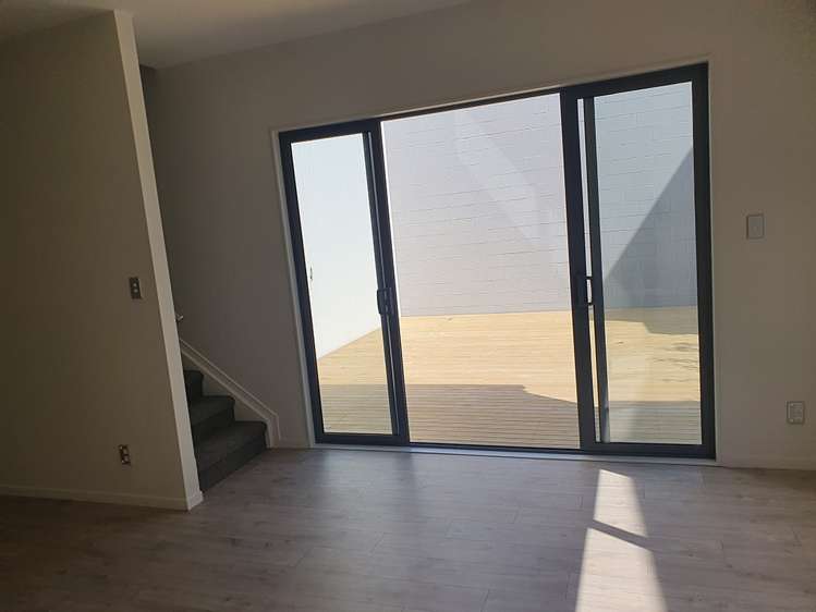 B/24 Castledine Crescent 10026_3