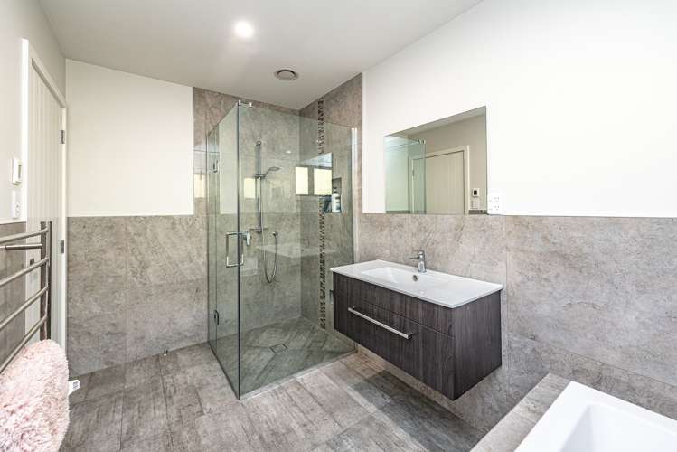 43 Montgomery Road Westmere_23