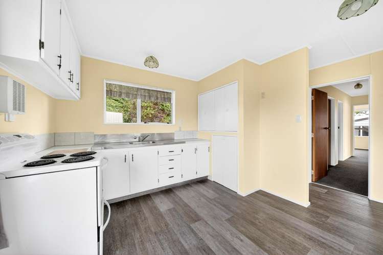 51 Montgomery Crescent Masterton_6