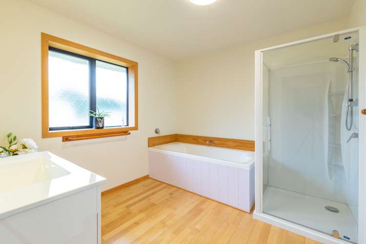 2259 South Eyre Road West Eyreton_15