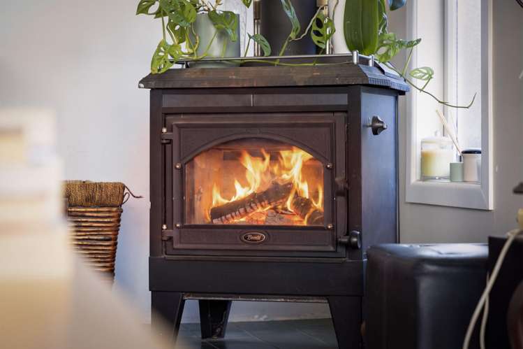 13 Colmar Road Mellons Bay_43
