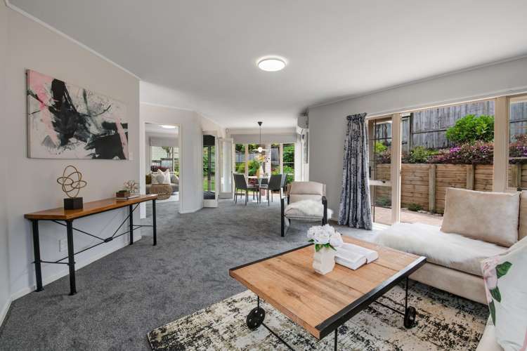 8 Godwin Court Unsworth Heights_3