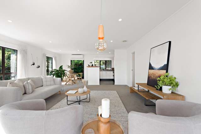 4/33-35 Teal Crescent Beach Haven_2