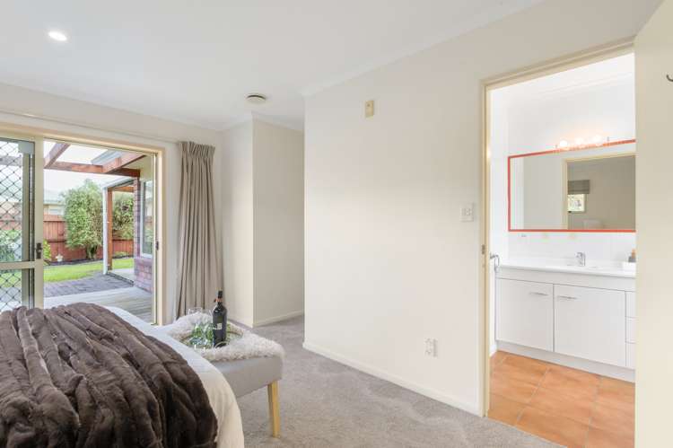 39a Bouverie Crescent Flagstaff_12