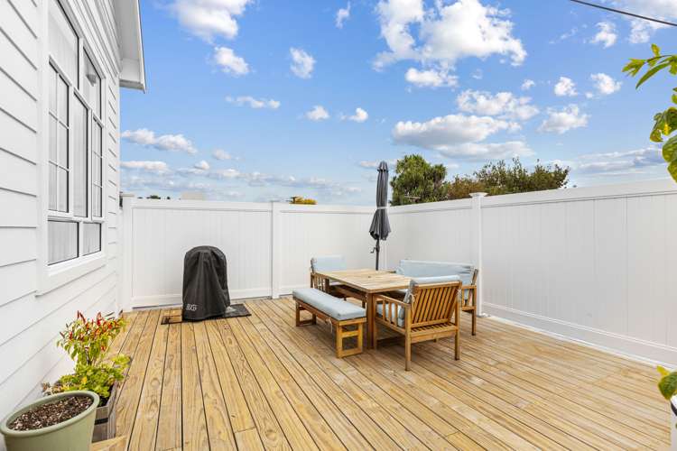 53 Gaine Street New Plymouth Central_18