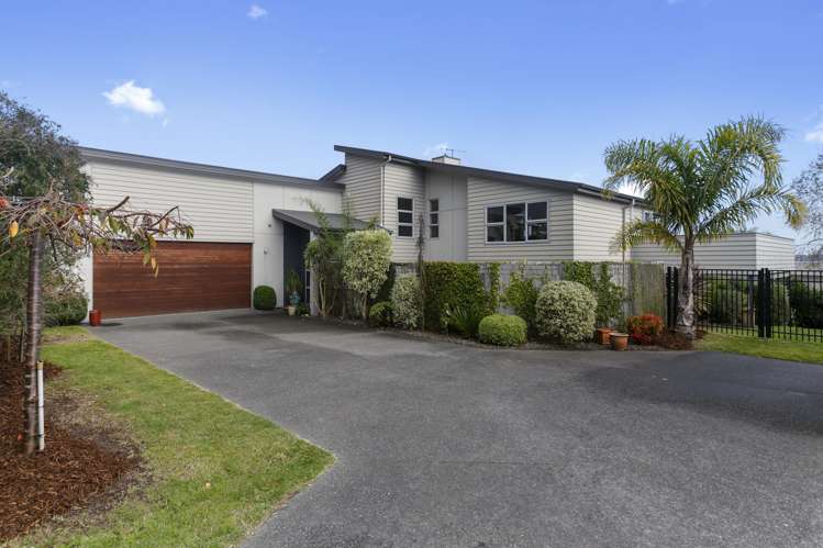 5 Magnolia Rise Waipahihi_0