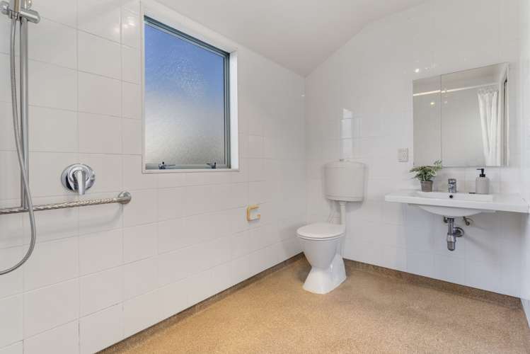 2/24 Somerset Road Mount Roskill_14