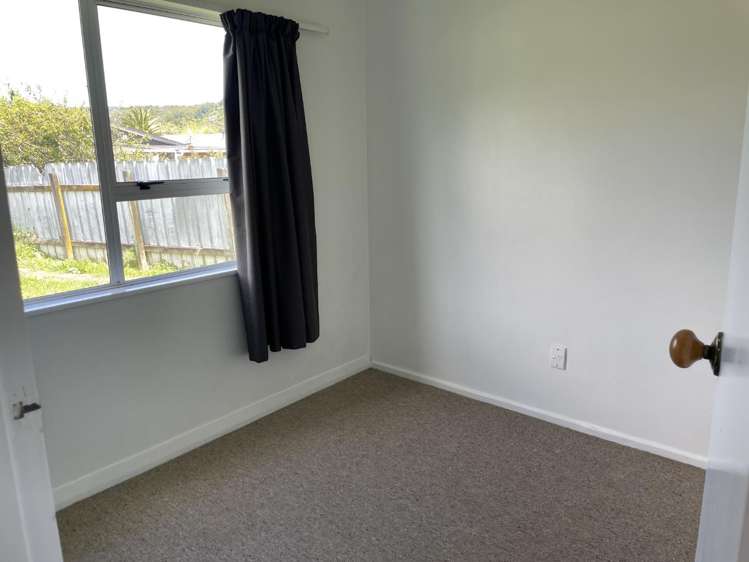 1 Weymouth Grove Wainuiomata_9