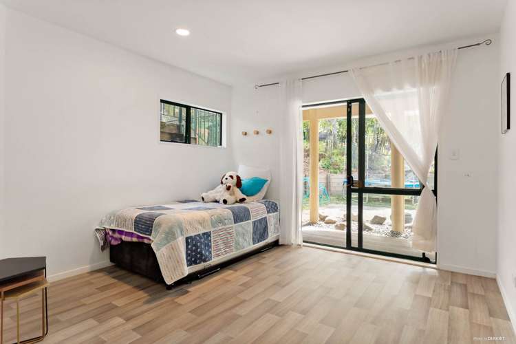 61a Cliff Road Torbay_9