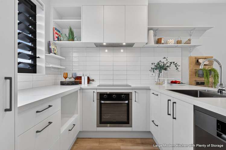 54 Roundel Crescent_0