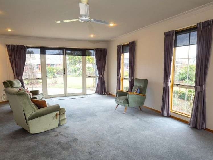 90 Pages Road Allenton_7