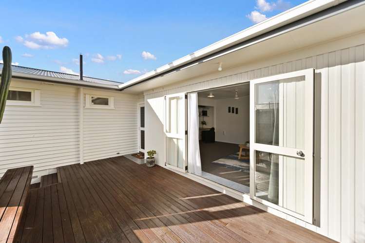 7 Forth Crescent Glenview_21