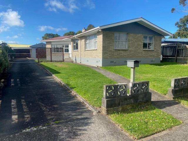 21 Waiwera Place Merrilands_1
