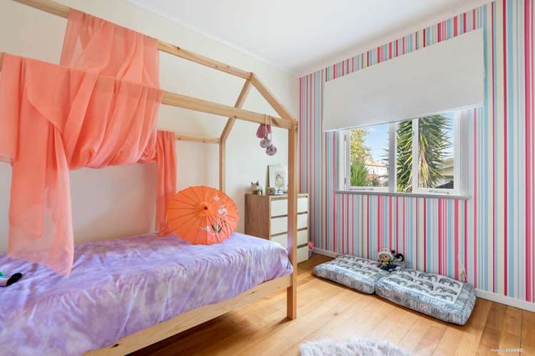 8 Waters Place New Lynn_14