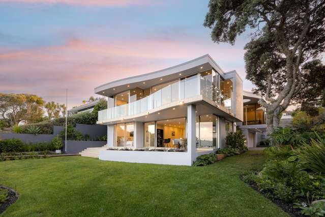 Exquisite Coastal Position | Iconic Ron Sang Design