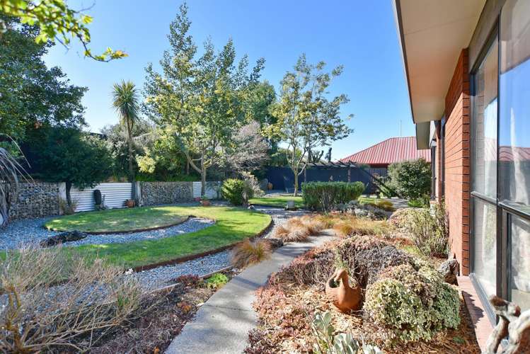 7 Heriott Close Burwood_13
