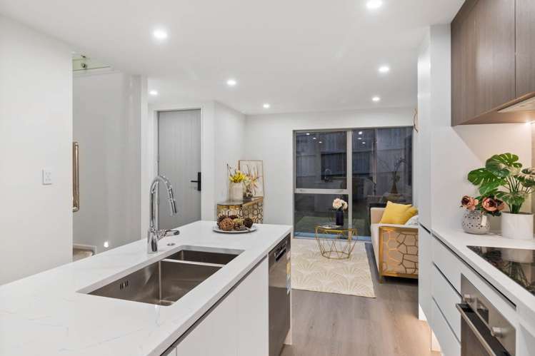 7d Maroubra Place Botany Downs_31
