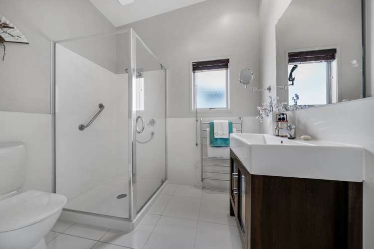 31 The Ritz Orewa_12