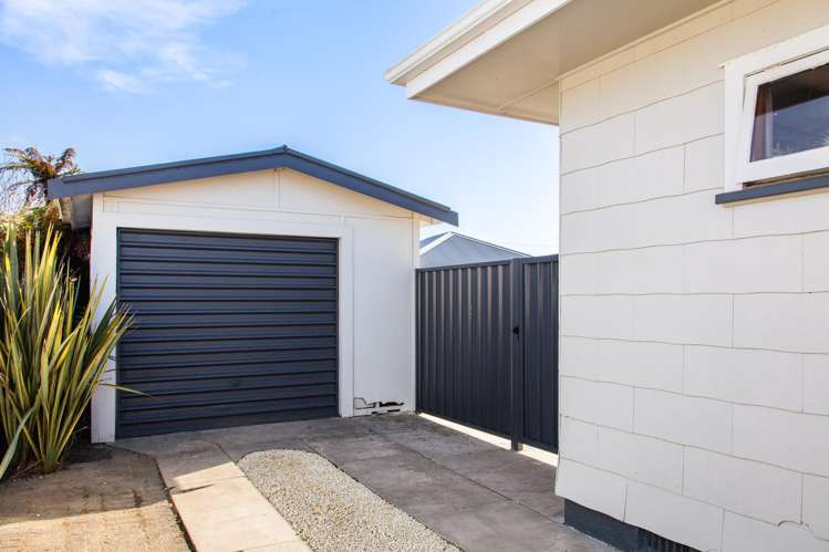 21 Queens Road Elgin_22