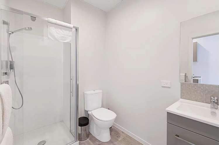 111/147 Victoria Street West_5