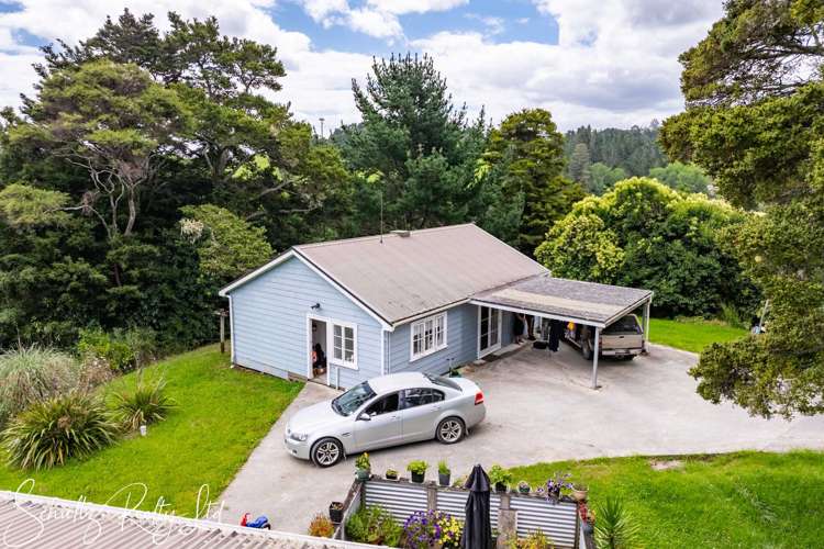 43B Hook Road Paparoa_15