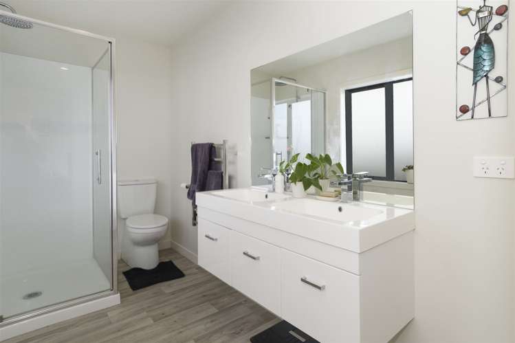 36 Puhirake Crescent Pyes Pa_17