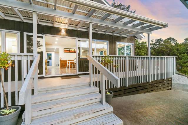 132 Attwood Road Paremoremo_3